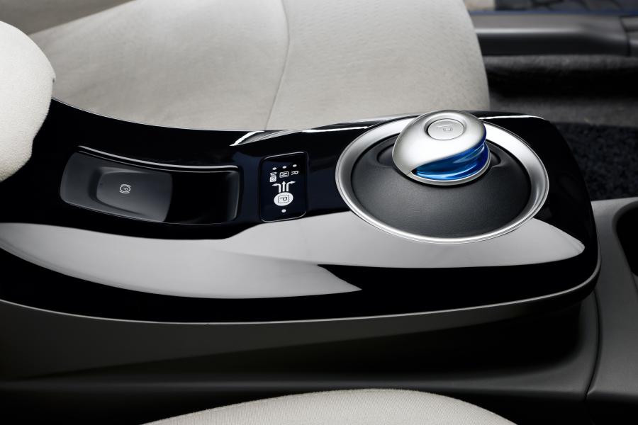  Nissan Leaf 2010 года  (фото 67 из 77)